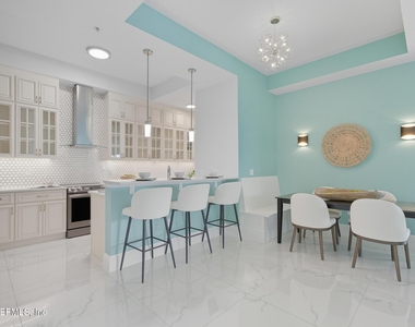 200 Ocean Crest Drive - Photo Thumbnail 3