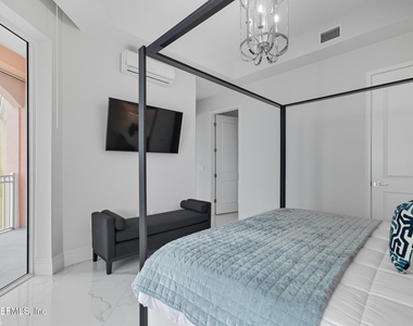 200 Ocean Crest Drive - Photo Thumbnail 34