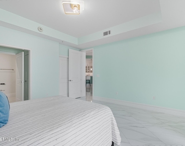 200 Ocean Crest Drive - Photo Thumbnail 51