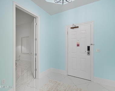 200 Ocean Crest Drive - Photo Thumbnail 25