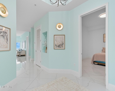 200 Ocean Crest Drive - Photo Thumbnail 24