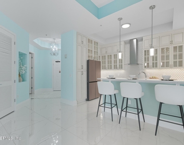 200 Ocean Crest Drive - Photo Thumbnail 4