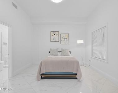 200 Ocean Crest Drive - Photo Thumbnail 26