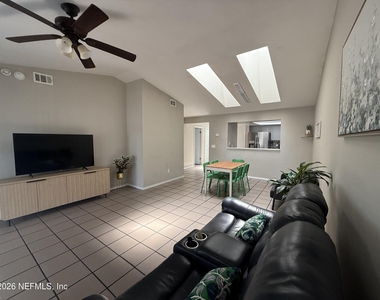 2360 Bitternut Way - Photo Thumbnail 8