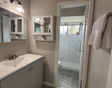 2360 Bitternut Way - Photo Thumbnail 15