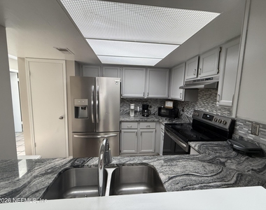 2360 Bitternut Way - Photo Thumbnail 6