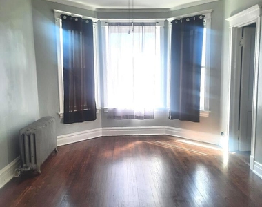 6221 S Laflin Street - Photo Thumbnail 3