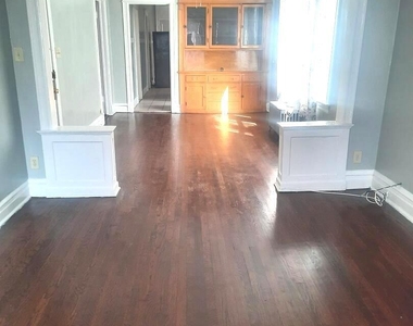 6221 S Laflin Street - Photo Thumbnail 2