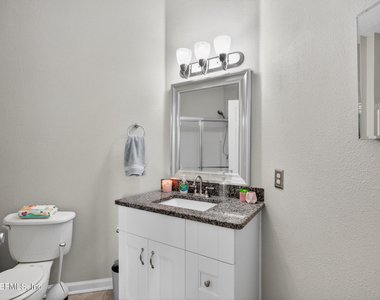 7801 Point Meadows Drive - Photo Thumbnail 15