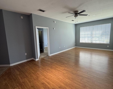 7990 Baymeadows Road - Photo Thumbnail 9