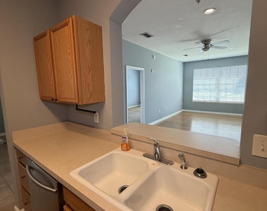 7990 Baymeadows Road - Photo Thumbnail 7