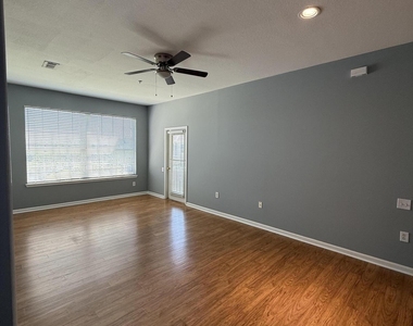 7990 Baymeadows Road - Photo Thumbnail 10