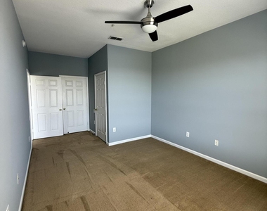7990 Baymeadows Road - Photo Thumbnail 17