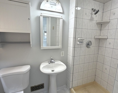 2209 Douglas Avenue - Photo Thumbnail 10