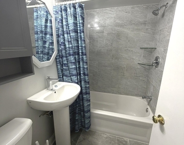 2209 Douglas Avenue - Photo Thumbnail 12