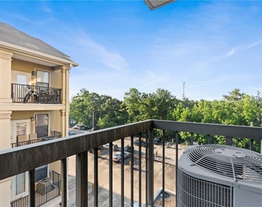 795 Hammond Drive - Photo Thumbnail 16