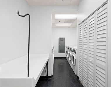 795 Hammond Drive - Photo Thumbnail 17