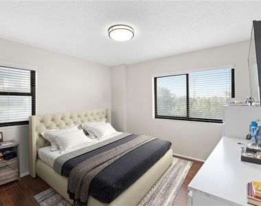 795 Hammond Drive - Photo Thumbnail 12