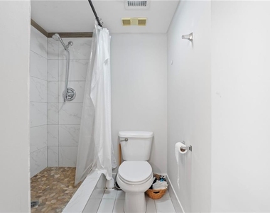 795 Hammond Drive - Photo Thumbnail 10