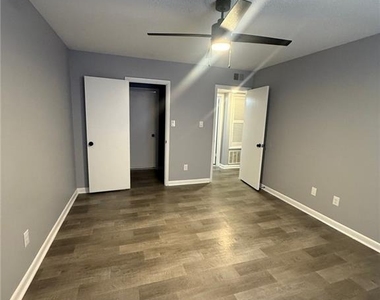 1717 Centra Villa Drive Sw - Photo Thumbnail 6