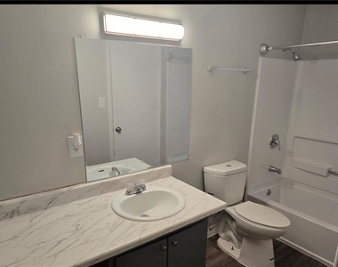 1717 Centra Villa Drive Sw - Photo Thumbnail 10