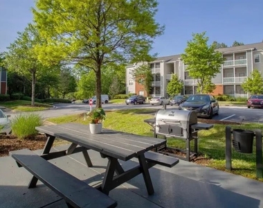 1212 James Jackson Parkway Nw - Photo Thumbnail 17