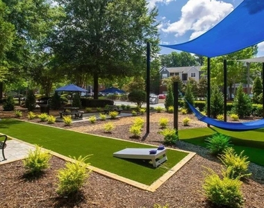 1212 James Jackson Parkway Nw - Photo Thumbnail 16