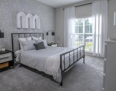 1212 James Jackson Parkway Nw - Photo Thumbnail 3