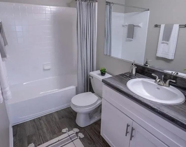 1212 James Jackson Parkway Nw - Photo Thumbnail 5