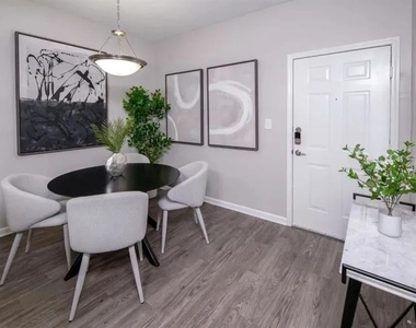 1212 James Jackson Parkway Nw - Photo Thumbnail 2