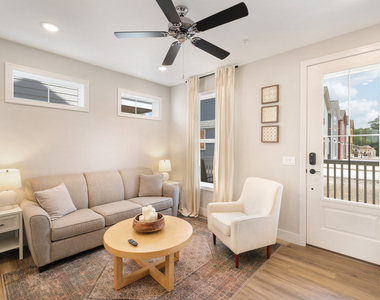 212 Great Loop East Drive - Photo Thumbnail 5