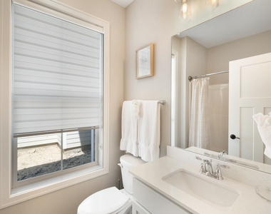 212 Great Loop East Drive - Photo Thumbnail 8