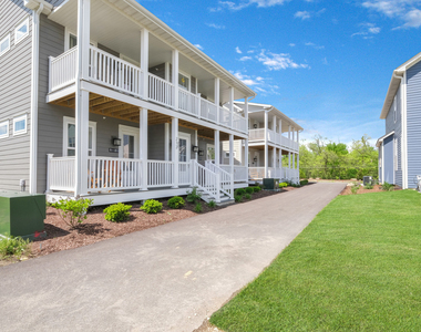 212 Great Loop East Drive - Photo Thumbnail 13
