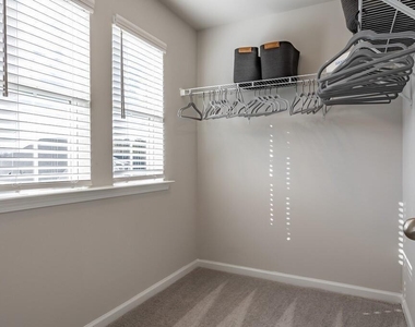 513 Kirkland Road - Photo Thumbnail 14