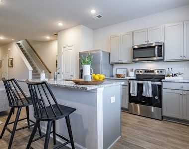 513 Kirkland Road - Photo Thumbnail 8