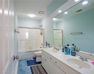10910 Chatburn Way - Photo Thumbnail 19