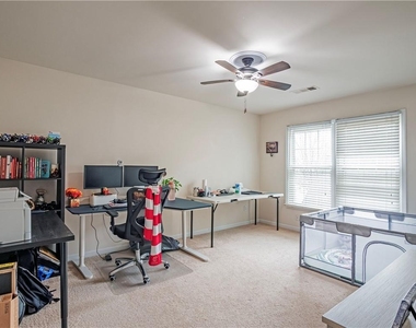 10910 Chatburn Way - Photo Thumbnail 20