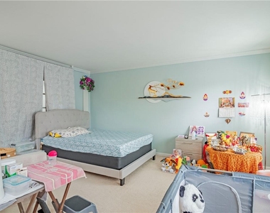10910 Chatburn Way - Photo Thumbnail 6