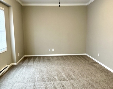 255 N Sacramento Street - Photo Thumbnail 10
