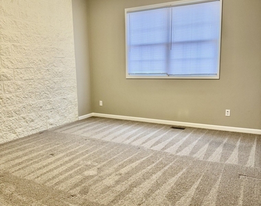 255 N Sacramento Street - Photo Thumbnail 7