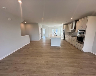 352 Skylar Court - Photo Thumbnail 2