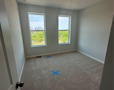 352 Skylar Court - Photo Thumbnail 27