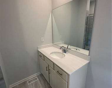 352 Skylar Court - Photo Thumbnail 18