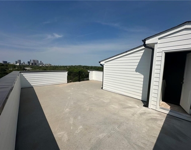 352 Skylar Court - Photo Thumbnail 29
