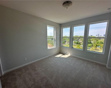 352 Skylar Court - Photo Thumbnail 28