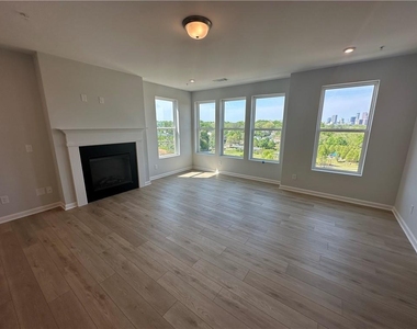 352 Skylar Court - Photo Thumbnail 11