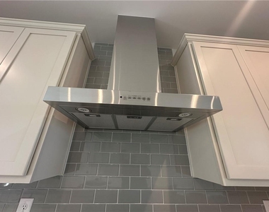 352 Skylar Court - Photo Thumbnail 7