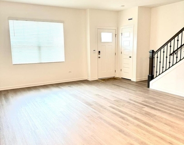 2272 Barbera Drive - Photo Thumbnail 5
