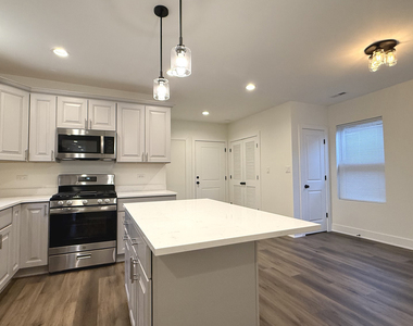 114 Stephen Street - Photo Thumbnail 5