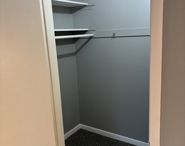 18361 Glen Oak Avenue - Photo Thumbnail 6